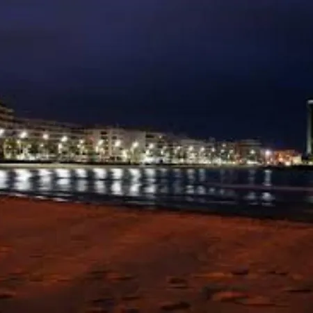 Piso Centro A アパート